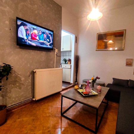 Kastra Bella 2 Bedroom Condo In Corfu Town Bagian luar foto